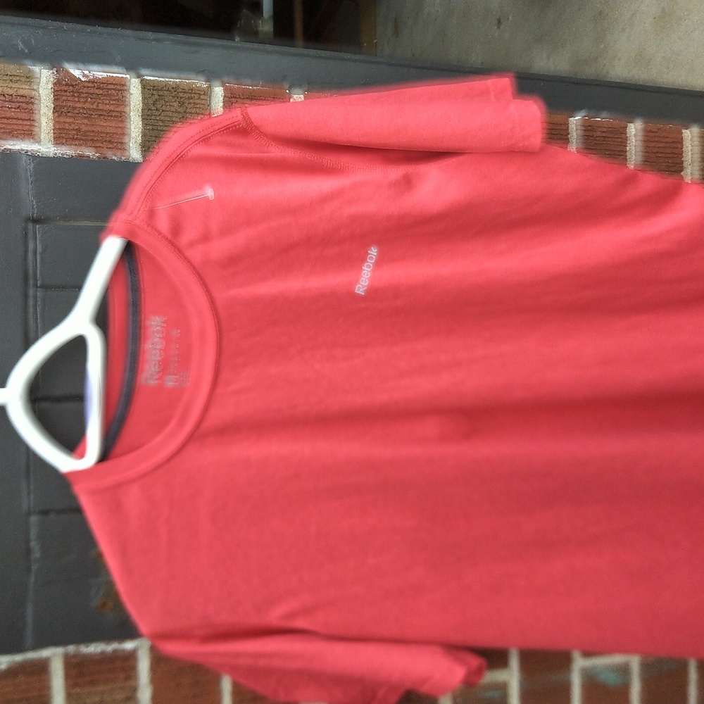 Reebok active wear Play-dry t-shirt